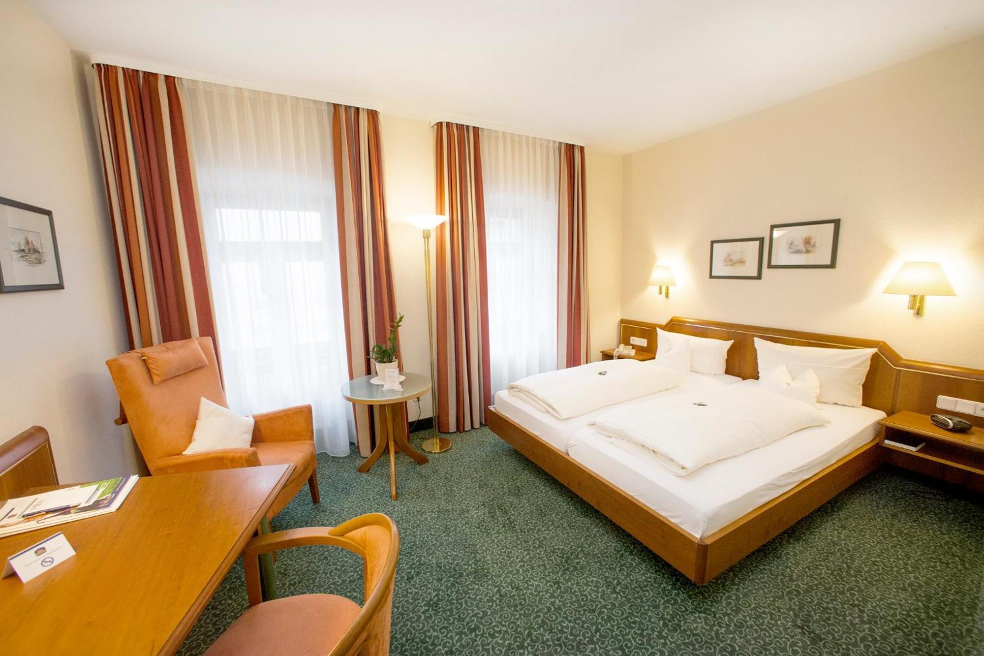 Hotel Weisses Lamm Veitshöchheim Eksteriør bilde