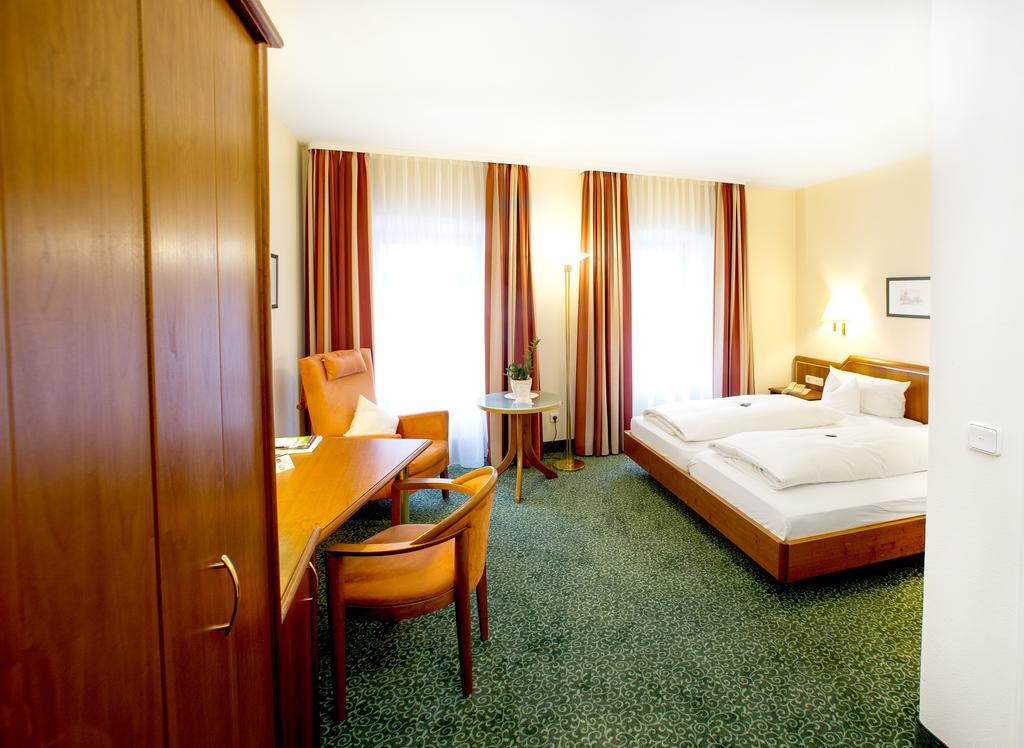Hotel Weisses Lamm Veitshöchheim Eksteriør bilde