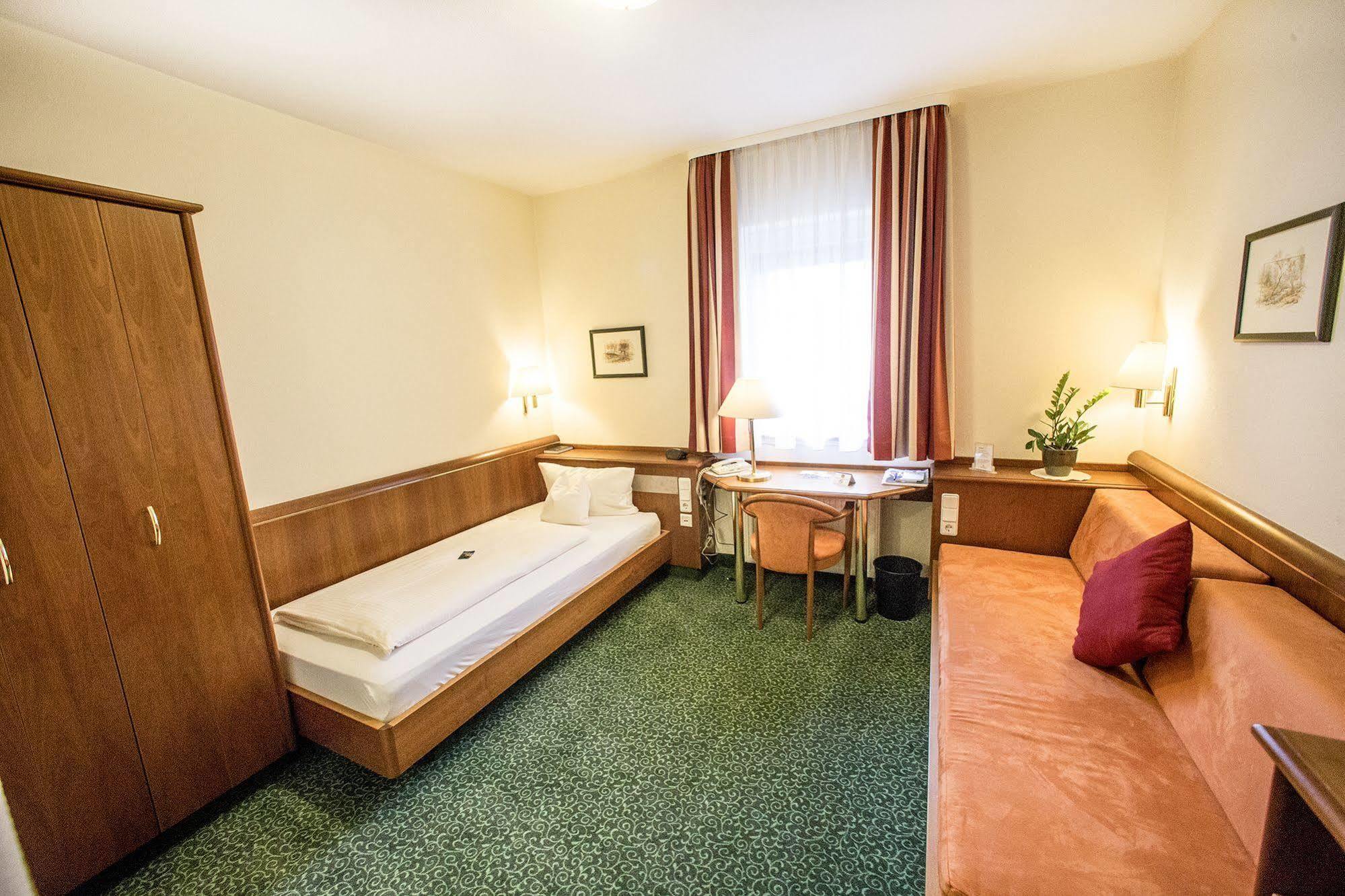 Hotel Weisses Lamm Veitshöchheim Eksteriør bilde